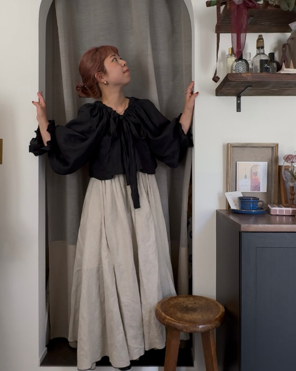メローブラック_linen ribbon puff blouse(black)