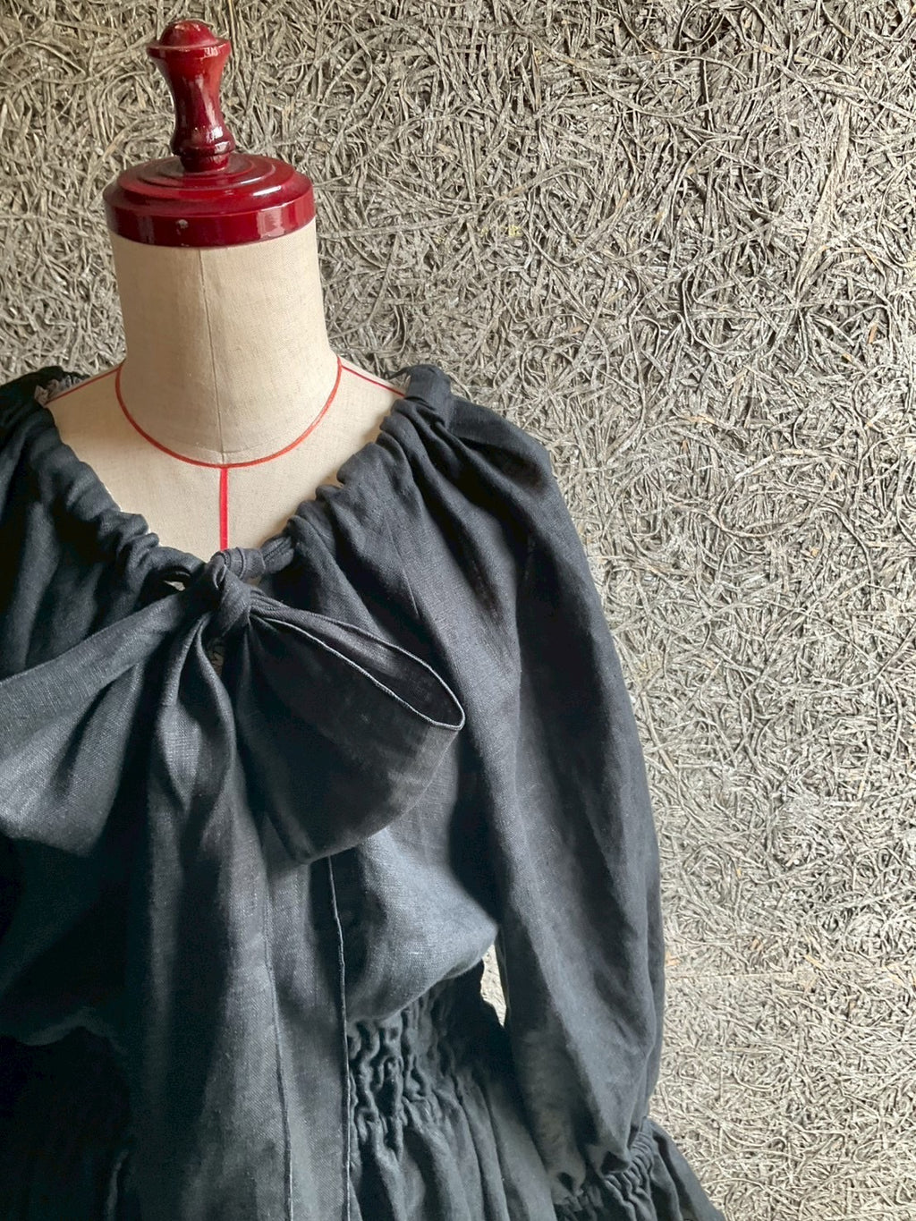 linen ribbon puff onepiece(black)