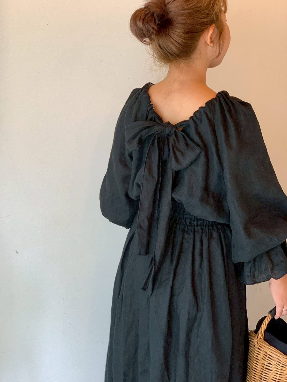 linen ribbon puff onepiece(black)