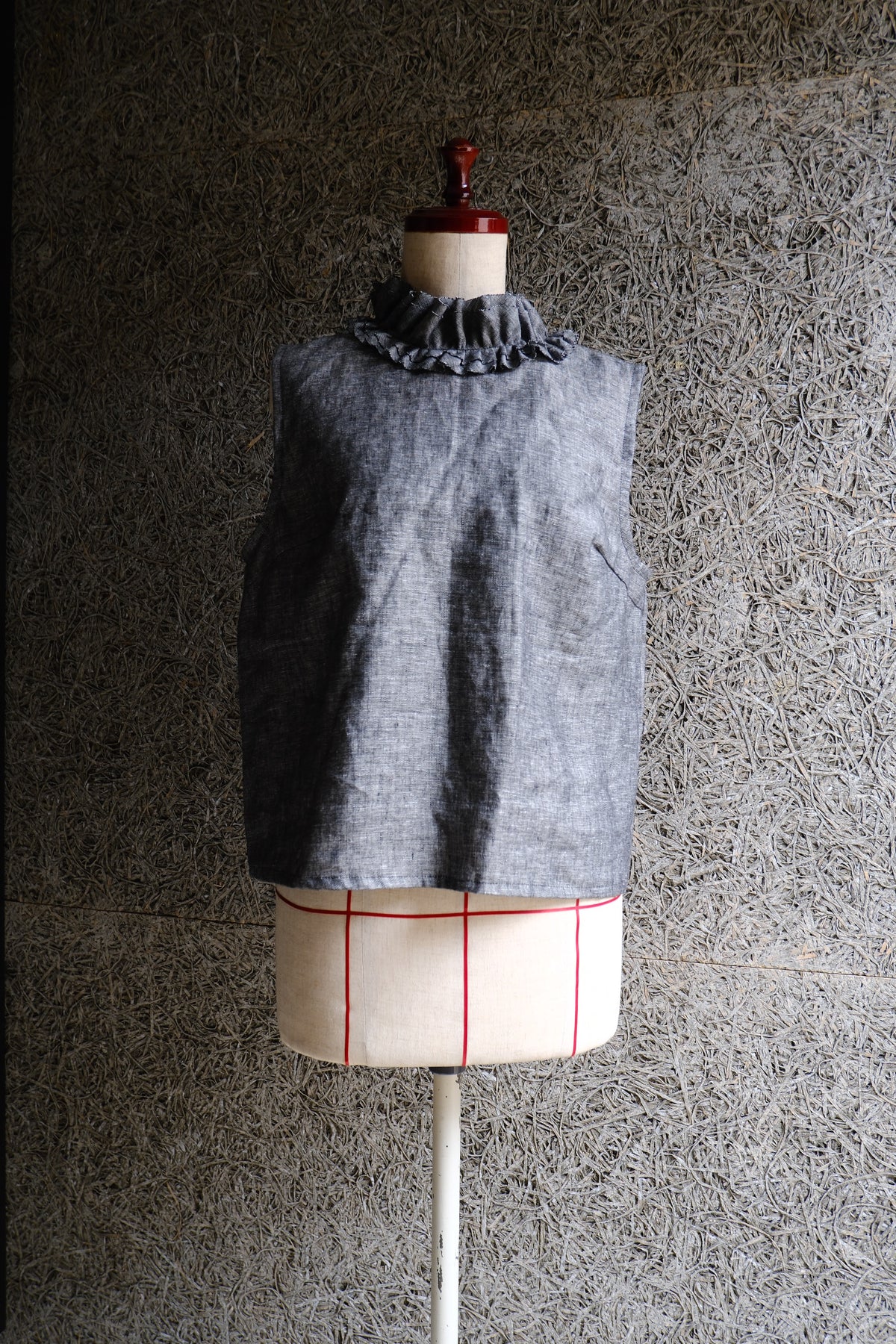 High neck_frill tops