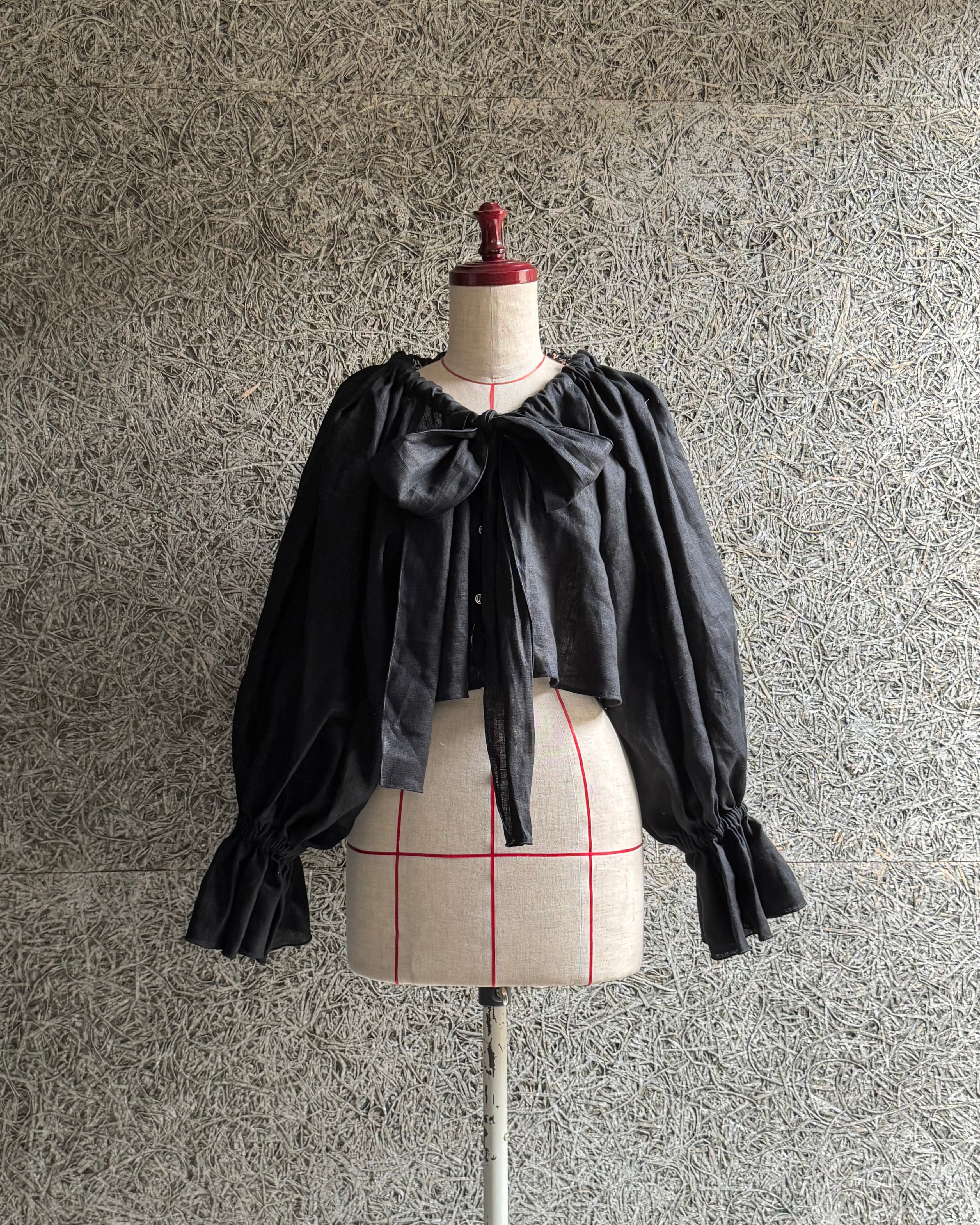 【予約】linen ribbon puff blouse(black)