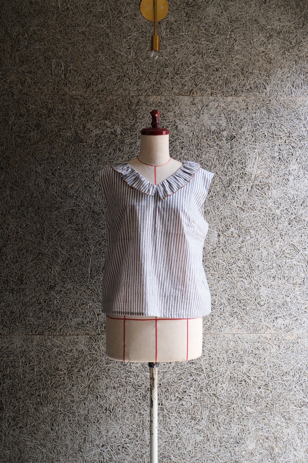 frill tops