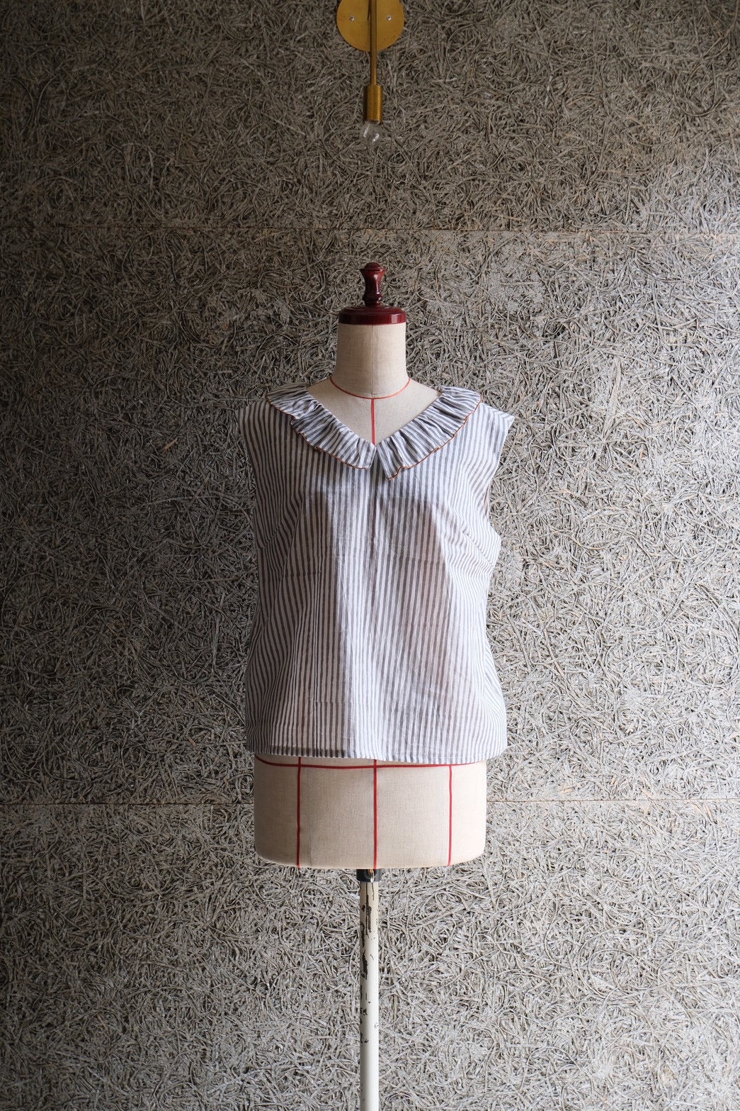 frill tops