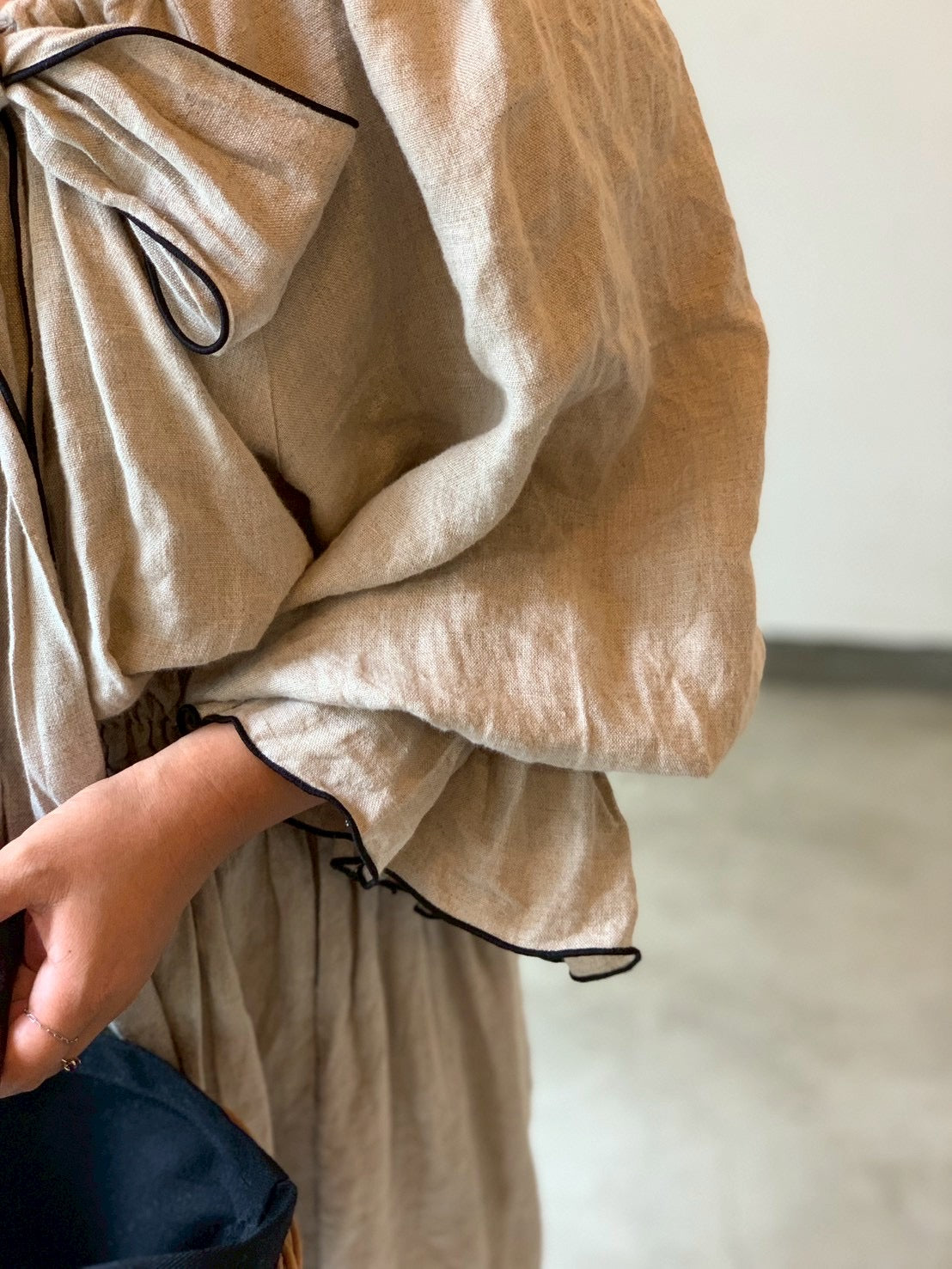 linen ribbon puff onepiece(écru)