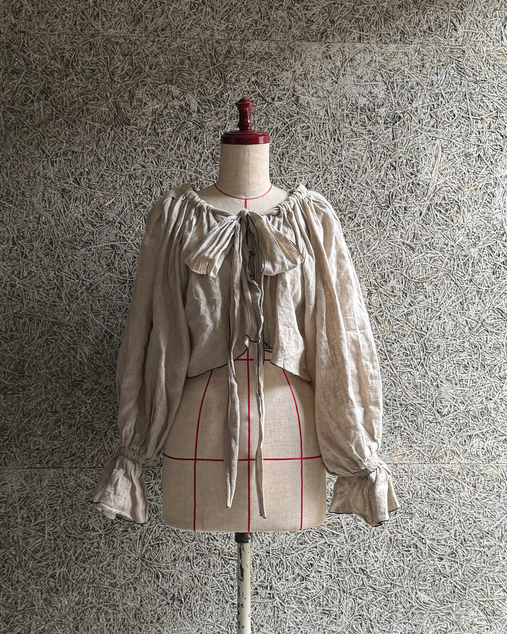 【予約】linen ribbon puff blouse(écru)