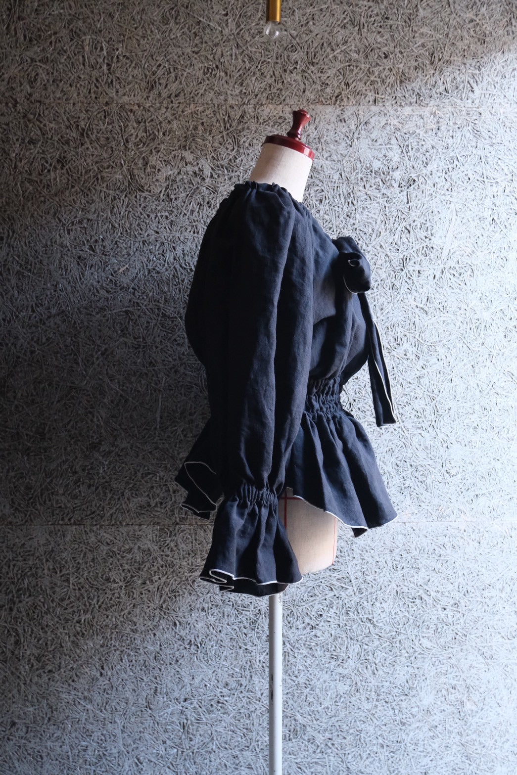 【予約】ribon puff peplum(black)