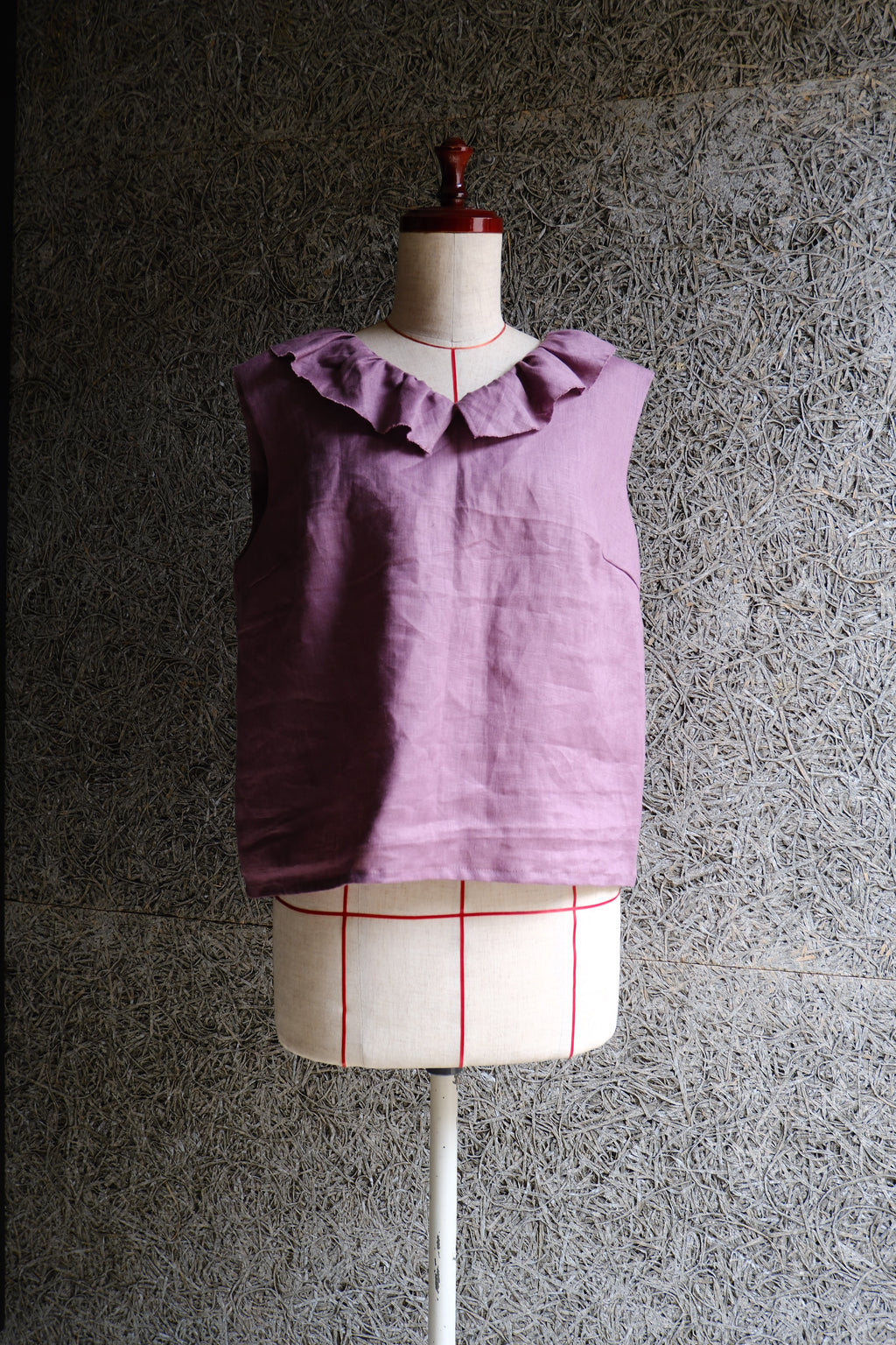 V neck_frill tops