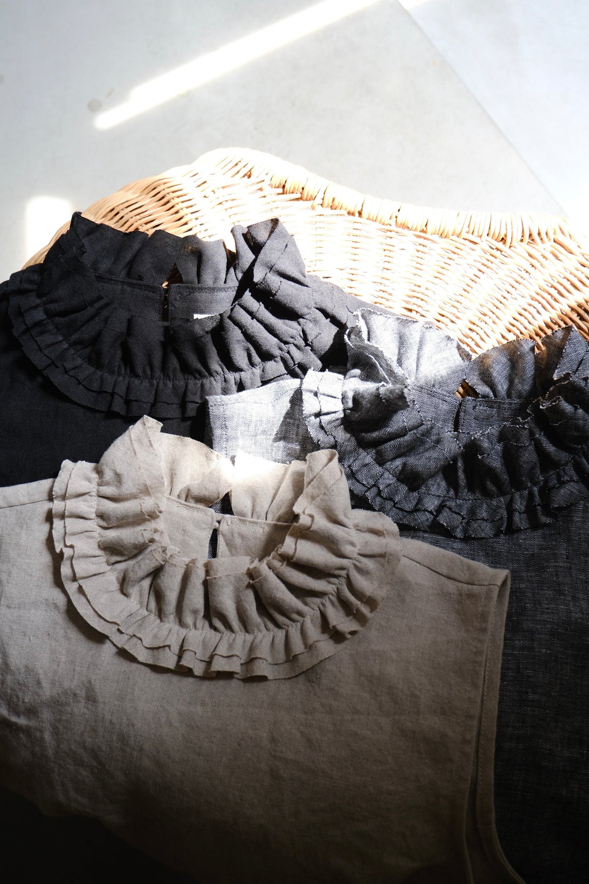 High neck_frill tops