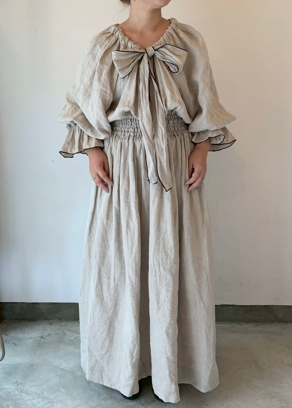 linen ribbon puff onepiece(écru)