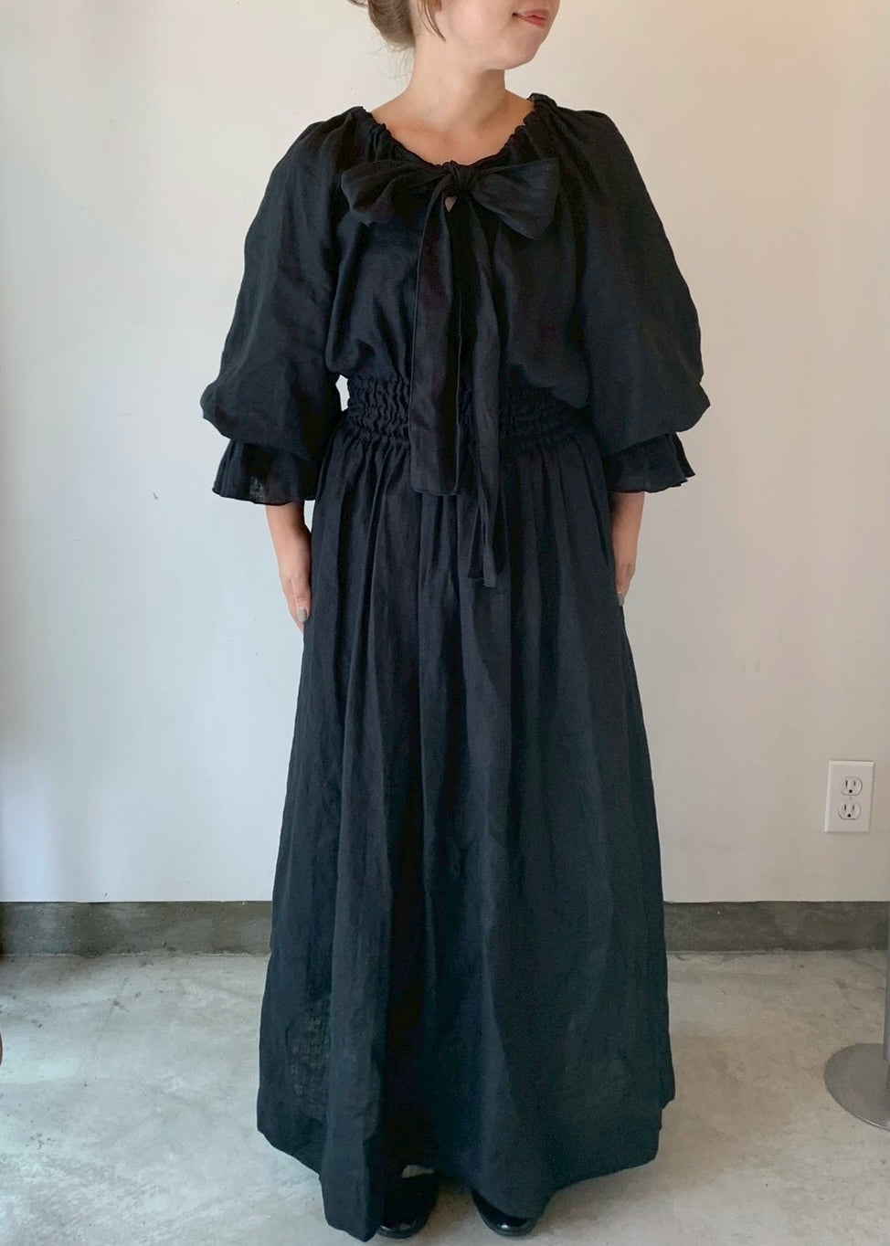 linen ribbon puff onepiece(black)