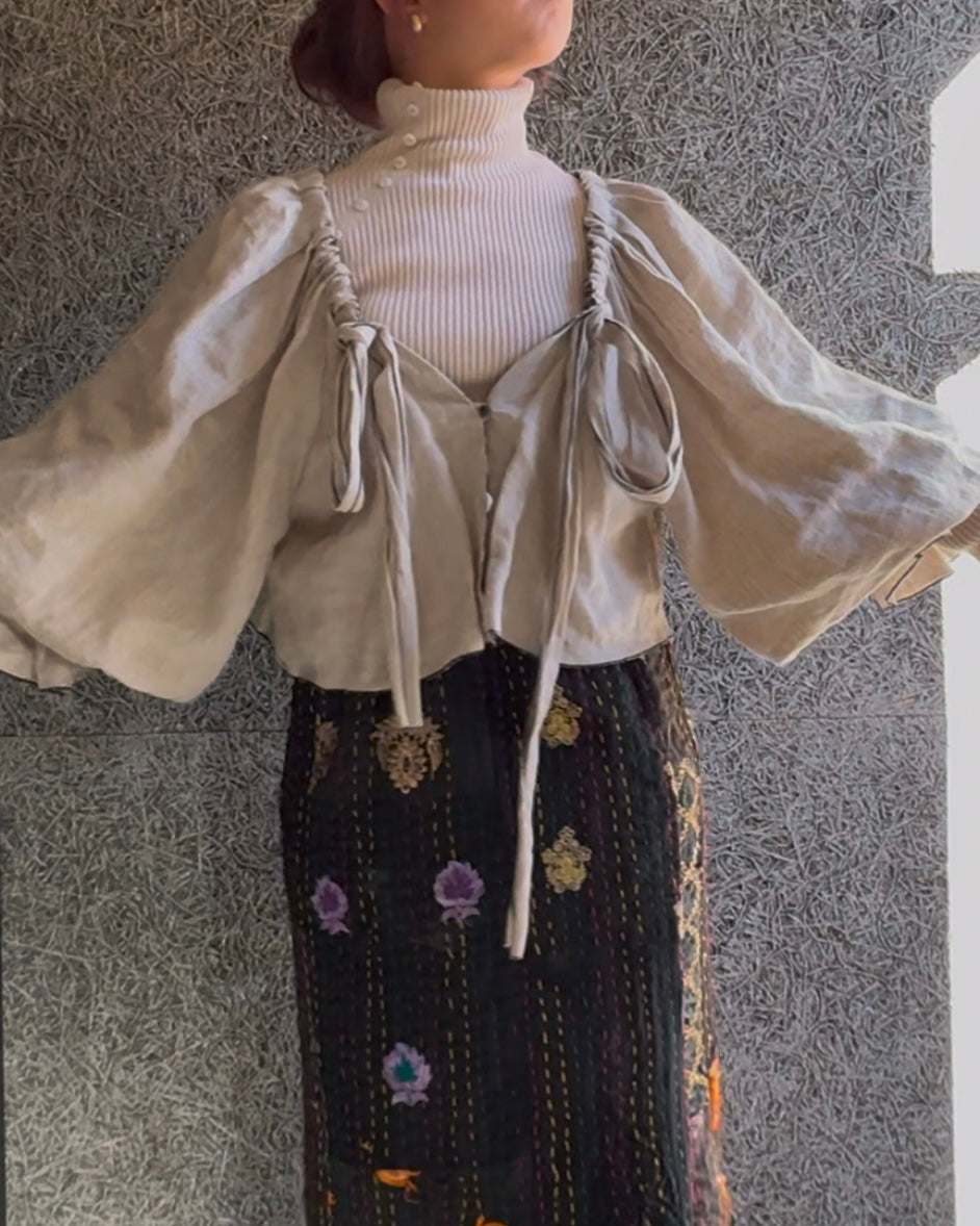 【予約】linen ribbon puff blouse(écru)